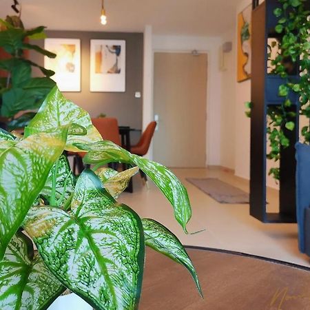 Nowhere 2Br & 2Bath Apartment With Balcony @ Reizz Residences Kuala Lumpur Kültér fotó