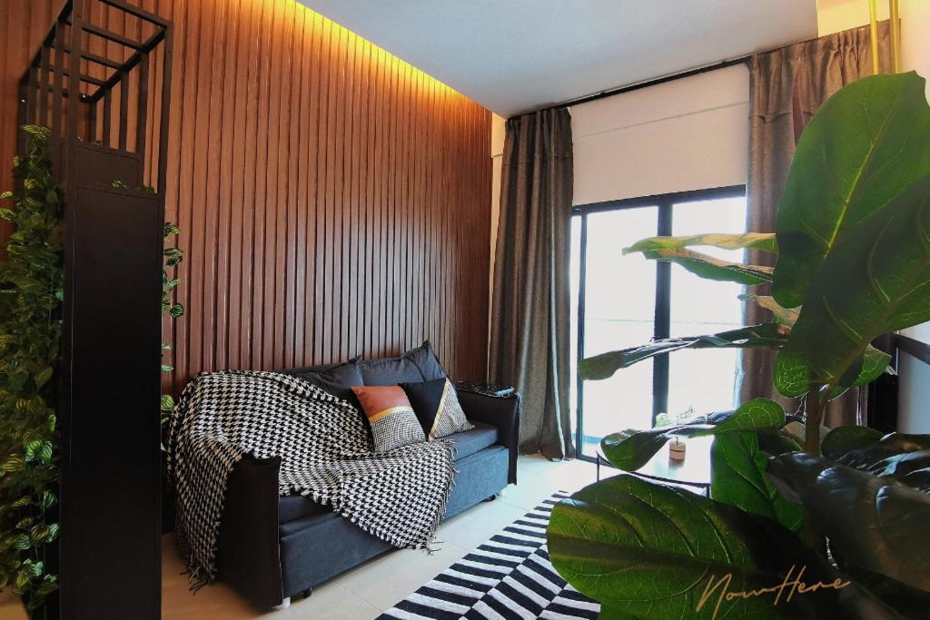 Nowhere 2Br & 2Bath Apartment With Balcony @ Reizz Residences Kuala Lumpur Kültér fotó