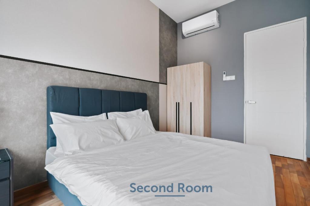 Nowhere 2Br & 2Bath Apartment With Balcony @ Reizz Residences Kuala Lumpur Kültér fotó