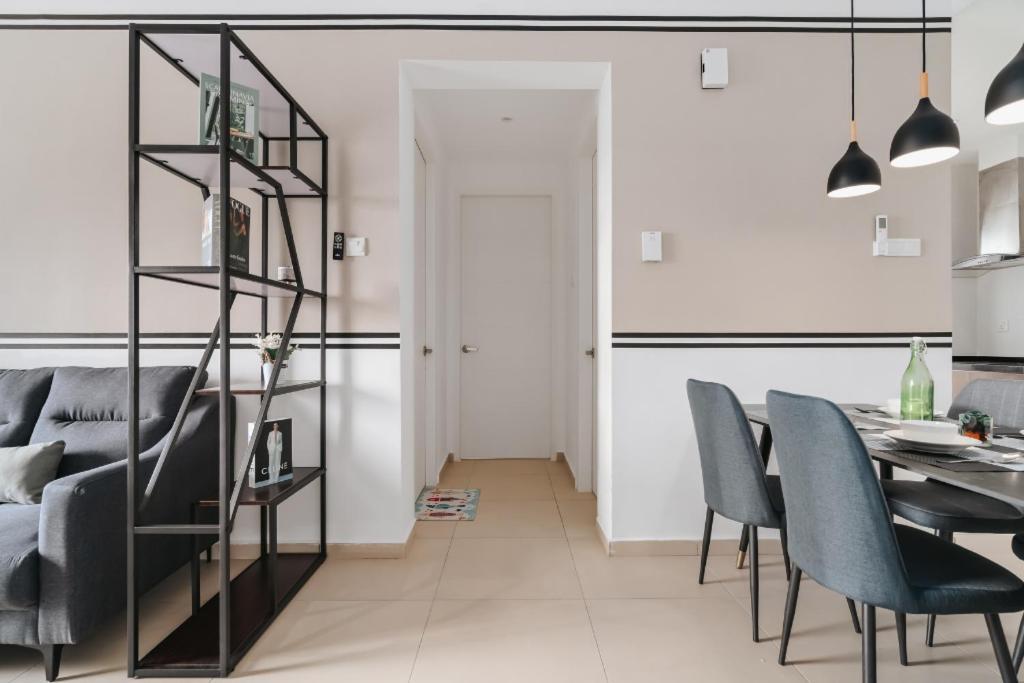 Nowhere 2Br & 2Bath Apartment With Balcony @ Reizz Residences Kuala Lumpur Kültér fotó